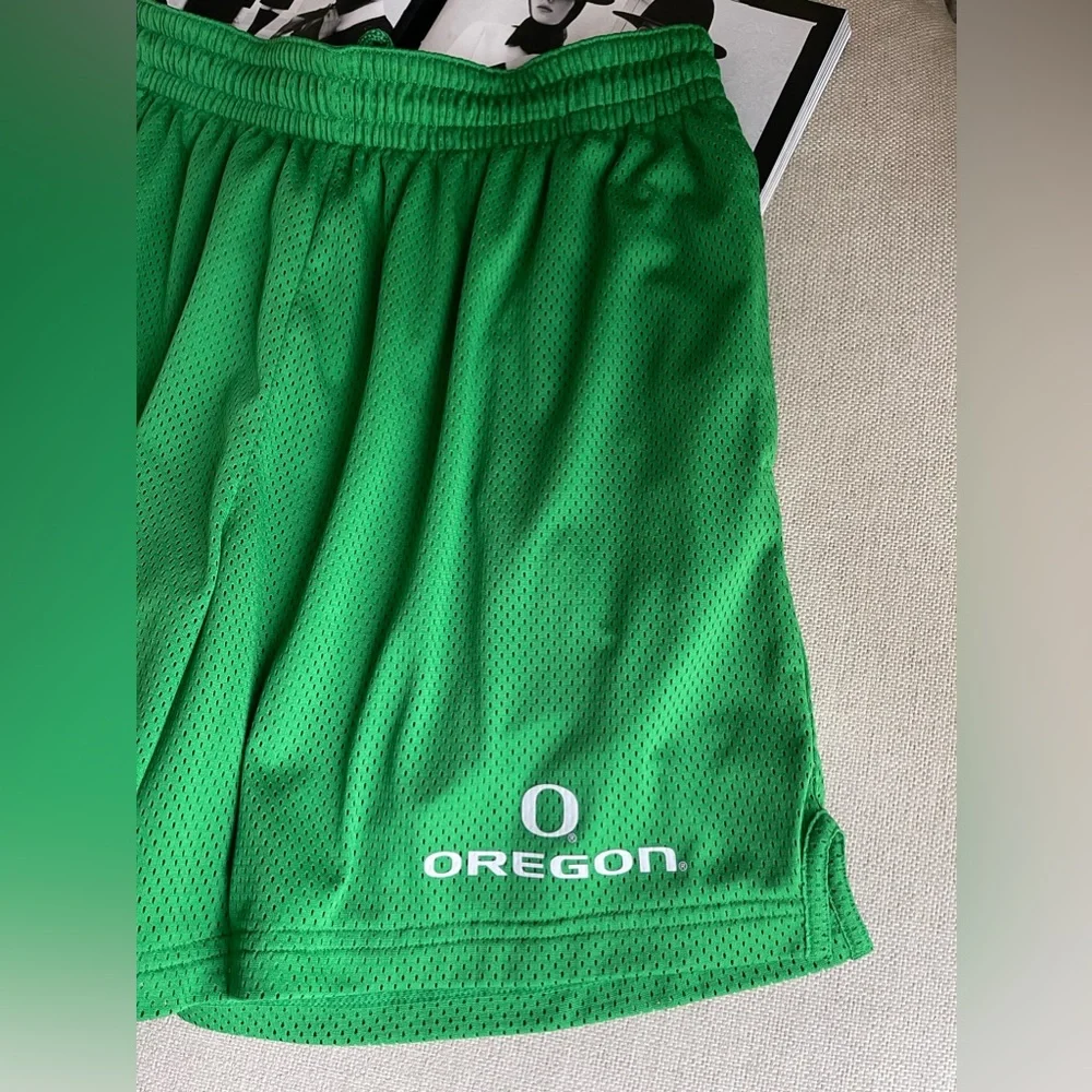 Men’s Nike College Dri-FIT Shorts Oregon Knit Mesh In Apple Green/White Size XXL